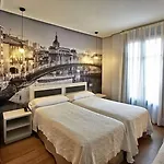 Szálloda Silken Sirimiri 3*