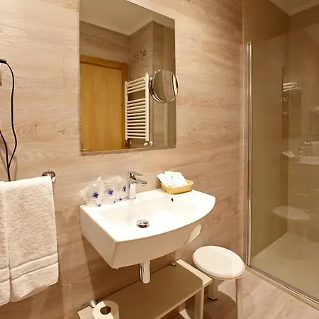 Sirimiri Hotel 3*