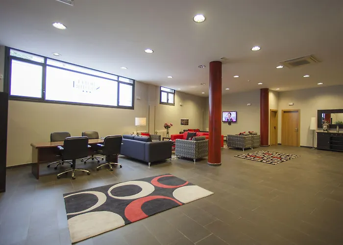 מלון Silken Sirimiri