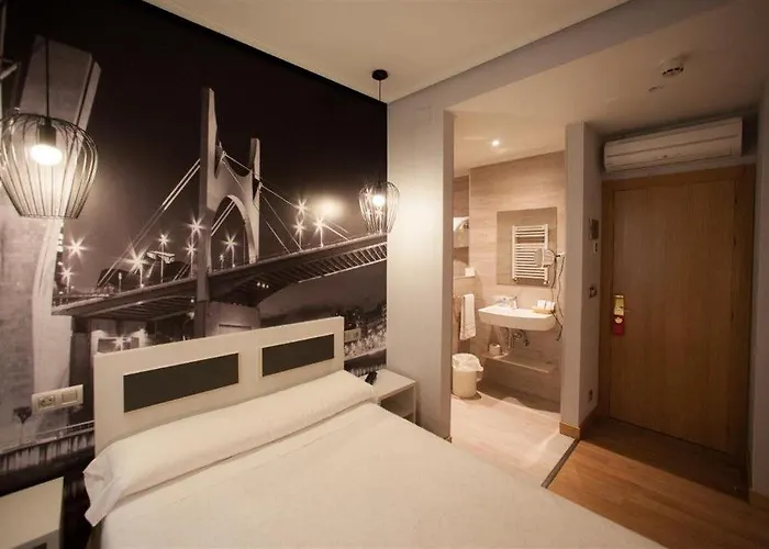 מלון Silken Sirimiri