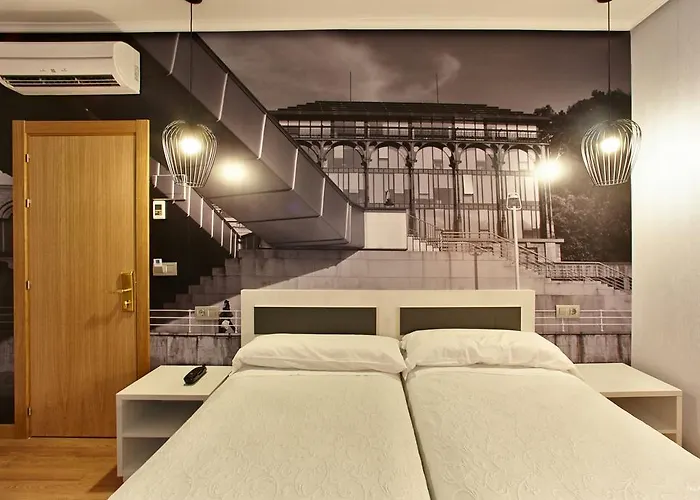 Silken Sirimiri מלון